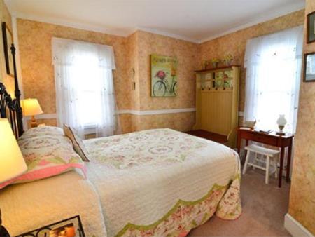 Miss Molly'S Inn Chincoteague Bagian luar foto